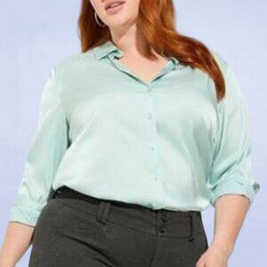 Torrid Madison Satin Button-Up Long Sleeve Shirt - Size 1X‎